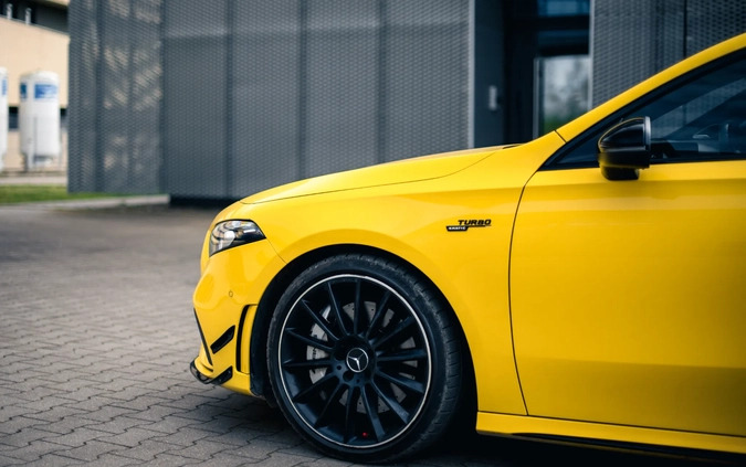 Mercedes-Benz Klasa A cena 179000 przebieg: 57192, rok produkcji 2019 z Poznań małe 742